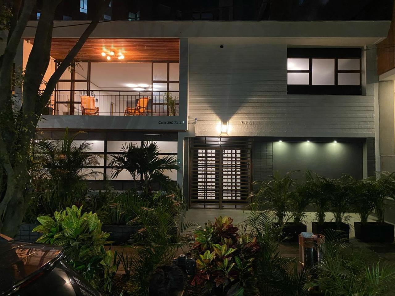 Casa Mosaiko Primer Parque Laureles Medellín Esterno foto
